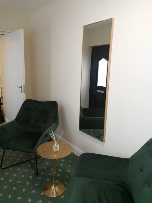 Cosy City Apartment Cork Bagian luar foto