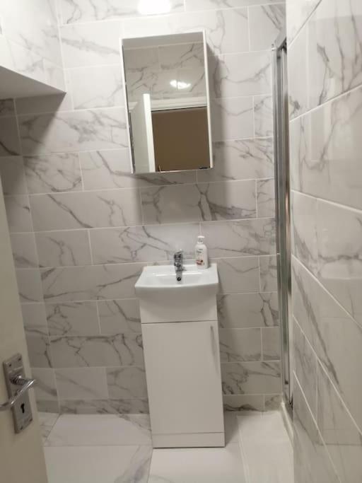 Cosy City Apartment Cork Bagian luar foto