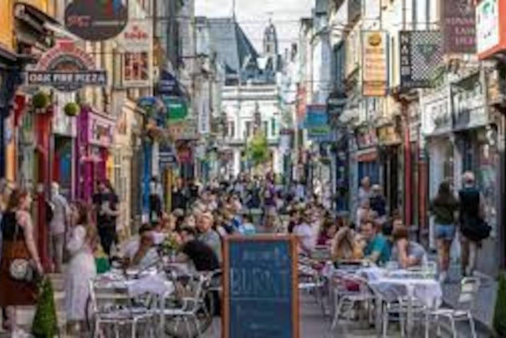 Cosy City Apartment Cork Bagian luar foto